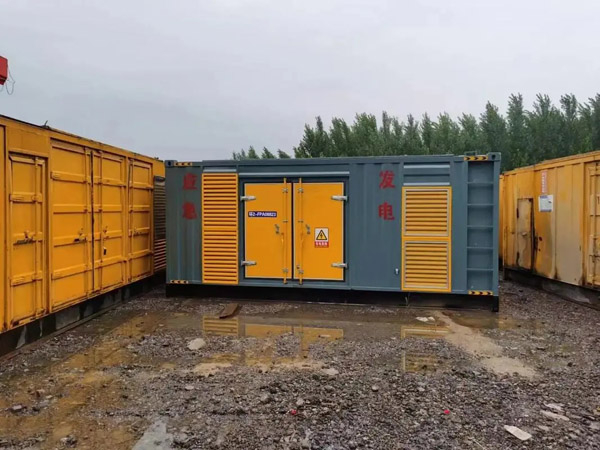 清徐柴油发电机如何判断干式空气滤清器是否需要更换？