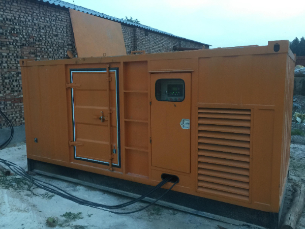 清徐发电机组长期使用中，电缆线的敷设路径有哪些要求？